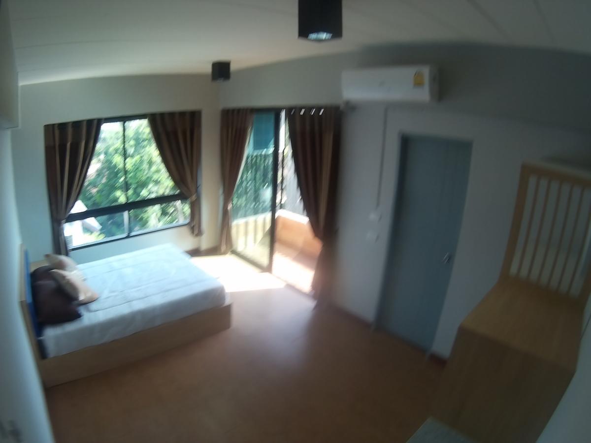 Na Siri Lake View Samut Prakan Buitenkant foto