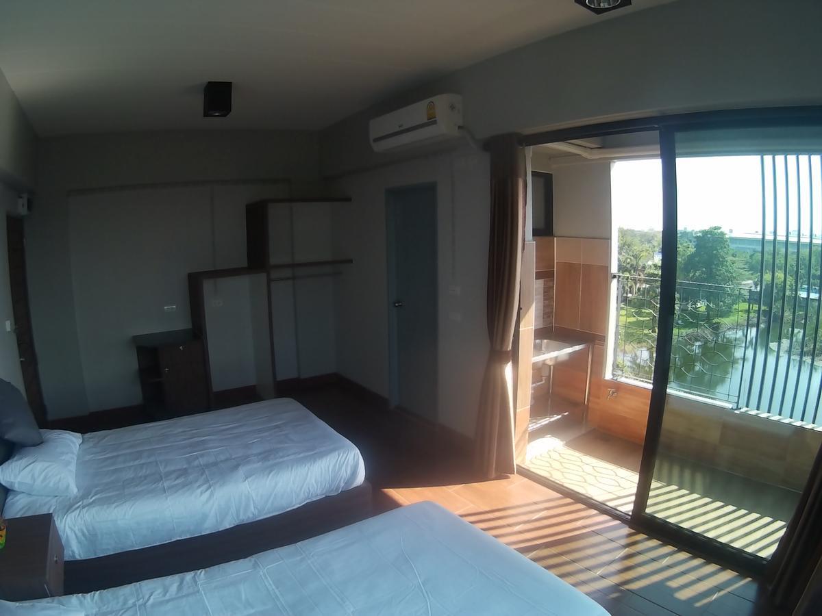Na Siri Lake View Samut Prakan Buitenkant foto